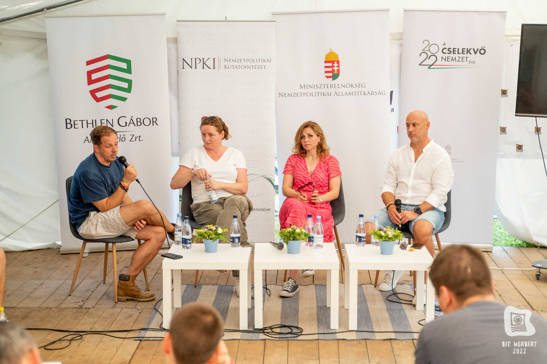 lack-asztal_optimized